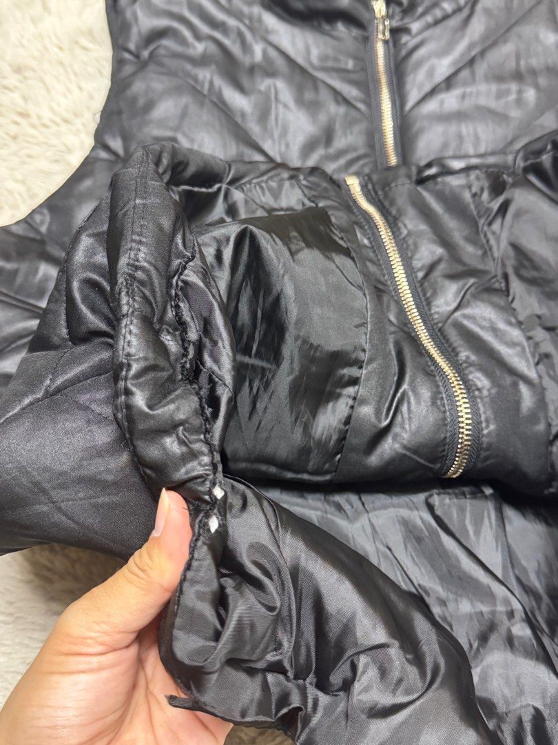 PRELOVED Women’s Puffer Jacket (Category: Coats, Jackets and Outerwear) located in Santa Rosa. Submitted by poshthreadsph (Listing ID 1353823897, Image 3). Description: .