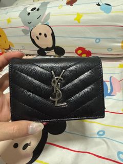 (Category: ) located in . Submitted by gimbapcloset (Listing ID 1353906882, Image 1). Description: .