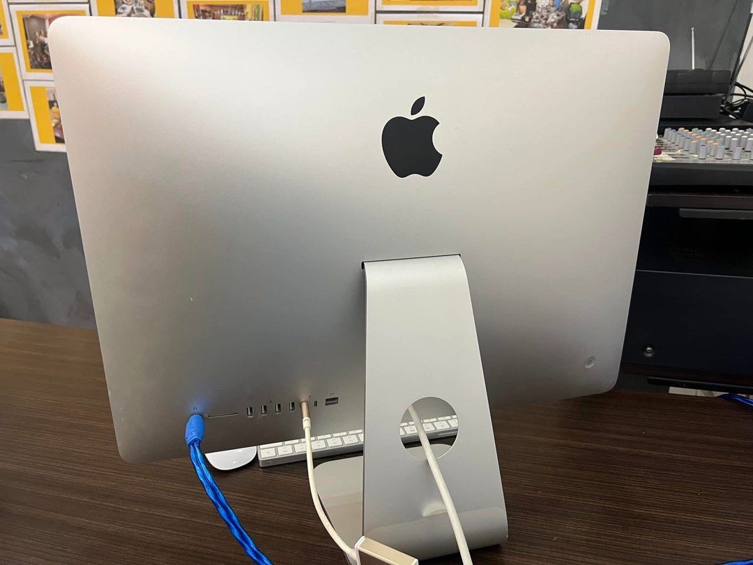 2019 Apple iMac Desktop (Category: Desktops) located in Valenzuela. Submitted by kamilsunga (Listing ID 1350826583, Image 2). Description: 2019 iMac. - Slightly used. - Complete Accessories. Price: 25,000 (Negotiable) .