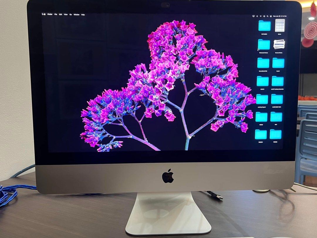 2019 Apple iMac Desktop (Category: Desktops) located in Valenzuela. Submitted by kamilsunga (Listing ID 1350826583, Image 3). Description: 2019 iMac. - Slightly used. - Complete Accessories. Price: 25,000 (Negotiable) .