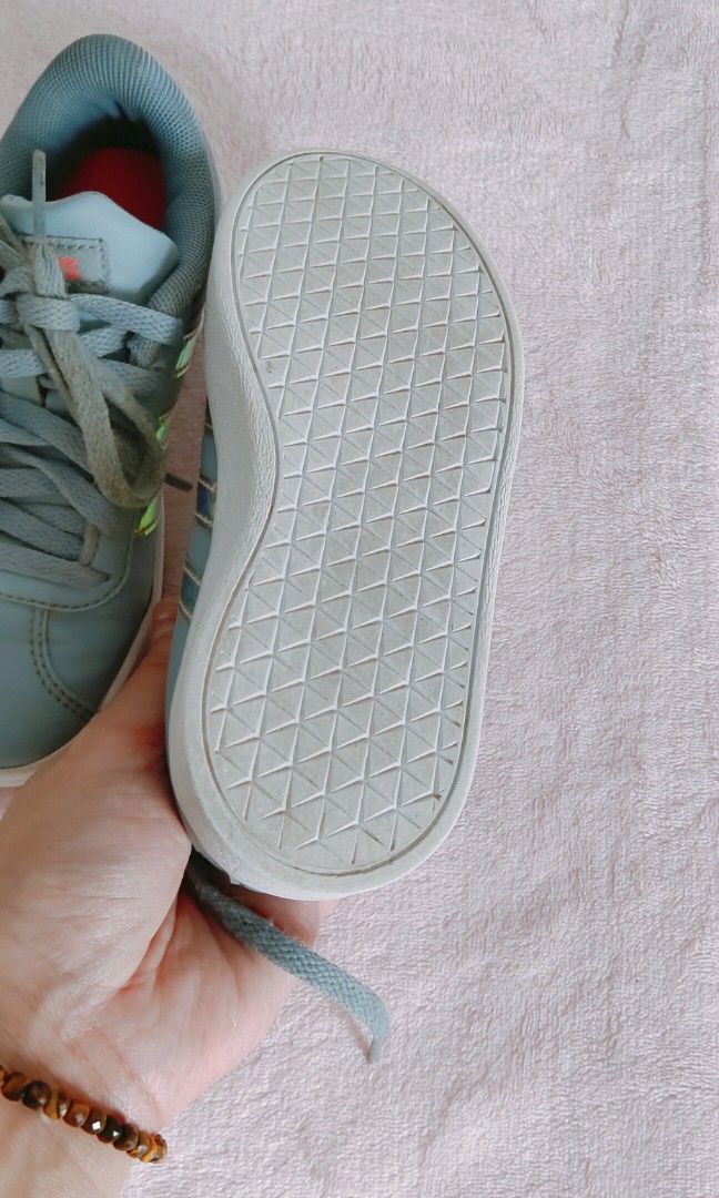 Authentic Adidas Shoes for 6 years old (Category: Babies & Kids Fashion) located in Mandaluyong City. Submitted by nescreates (Listing ID 1350862663, Image 2). Description: Need to declutter. Fits for 5-7 Years old girl. Ang ganda pa in person. Size Us 11K 17-18cm Bought in US Need lng labhan ung shoe lace..