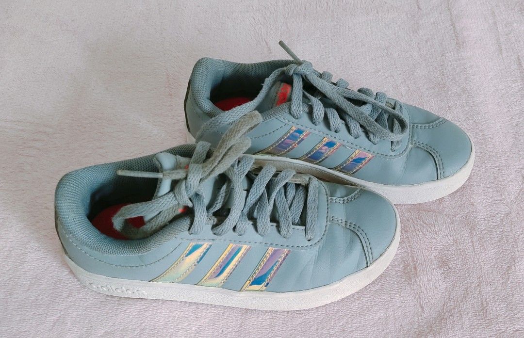 Authentic Adidas Shoes for 6 years old (Category: Babies & Kids Fashion) located in Mandaluyong City. Submitted by nescreates (Listing ID 1350862663, Image 1). Description: Need to declutter. Fits for 5-7 Years old girl. Ang ganda pa in person. Size Us 11K 17-18cm Bought in US Need lng labhan ung shoe lace..