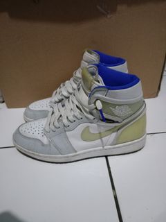 (Kategori: ) berada di . Dikirim oleh kenzisneakerhead (ID iklan 1350797395, Gambar 1). Deskripsi: .
