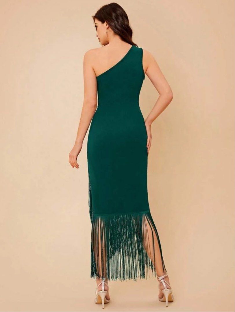 Asymmetrical Dark Green Dress (Category: Evening dresses & gowns) located in Quezon City. Submitted by chamibee (Listing ID 1350777774, Image 2). Description: Fits small to semi large frames Used once Very elegant.