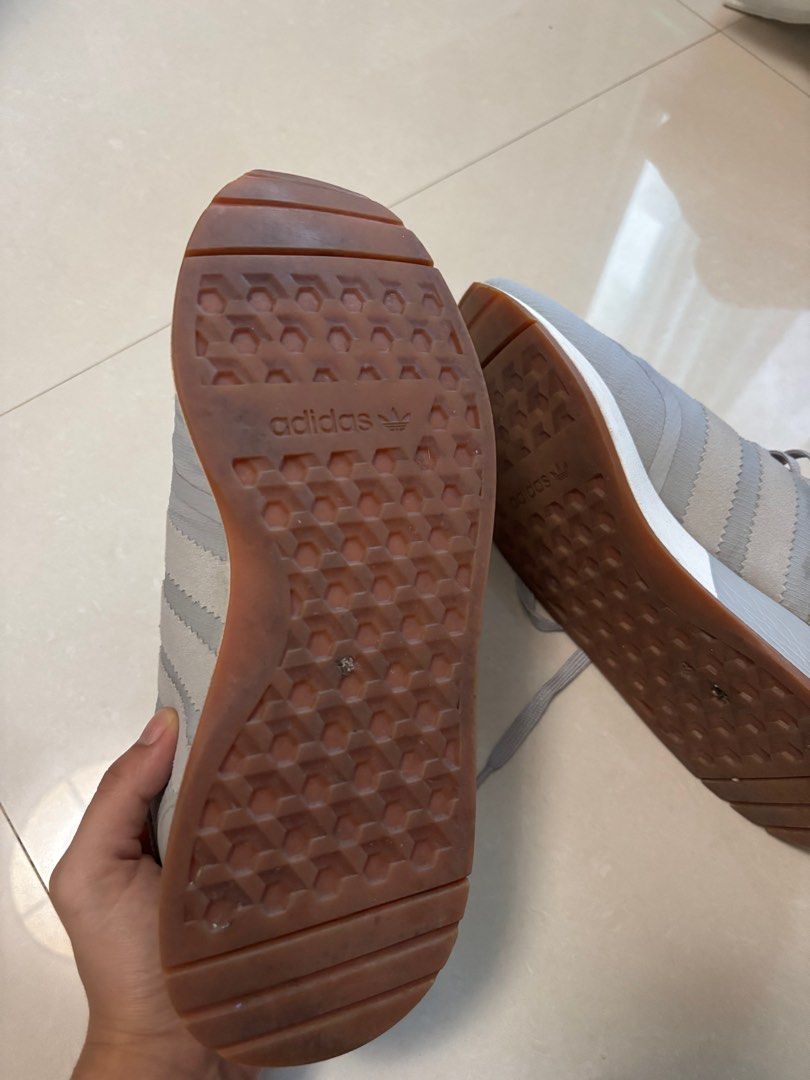 Authentic Adidas Sneakers for Women (Category: Sneakers) located in Quezon City. Submitted by byf3205 (Listing ID 1350729209, Image 3). Description: Authentic Adidas sneakers for women. Used but not abused, no issues, just needs cleaning. Comes with its original laces. Size US 7. .
