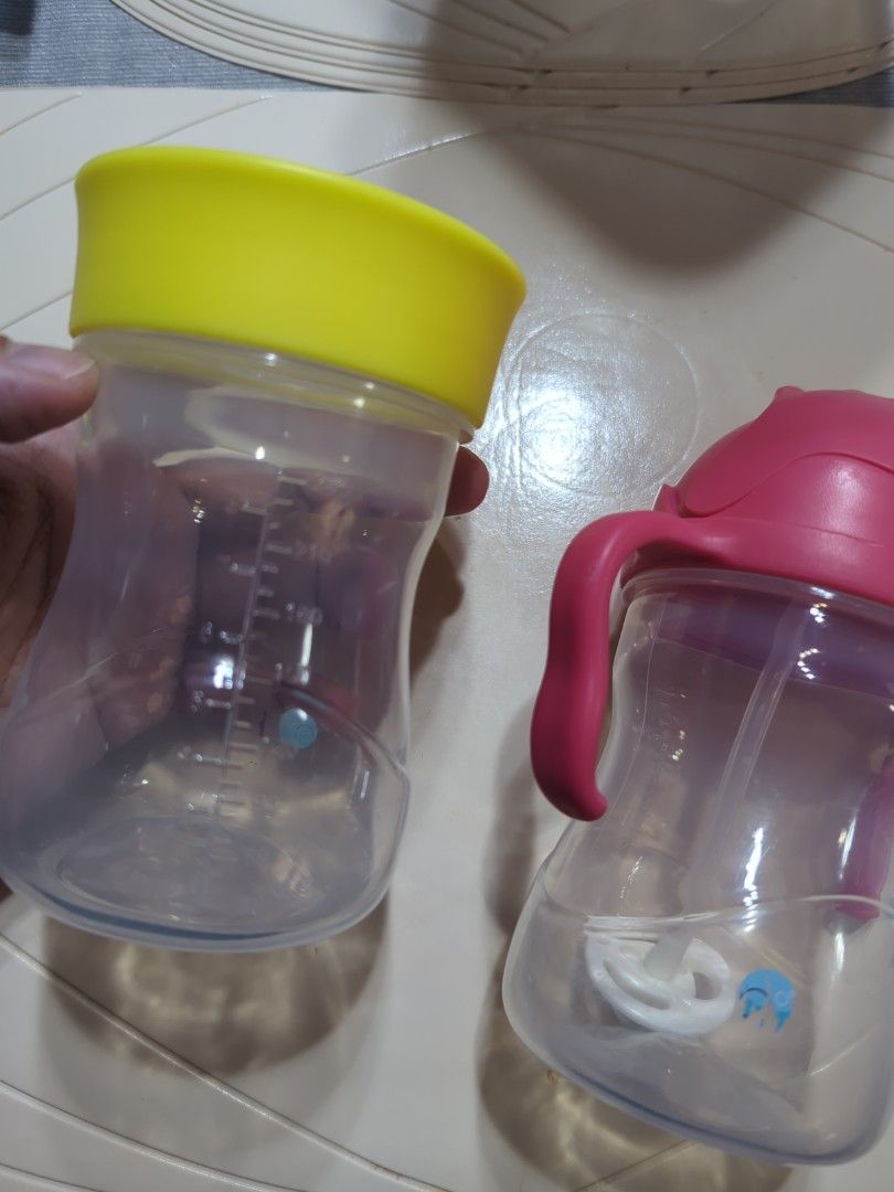 CLEARANCE SALE b.box set sippy cup and training cup (Category: Weaning & Toddler Feeding) located in Manila. Submitted by declutter_777 (Listing ID 1350752205, Image 3). Description: sold as a set.