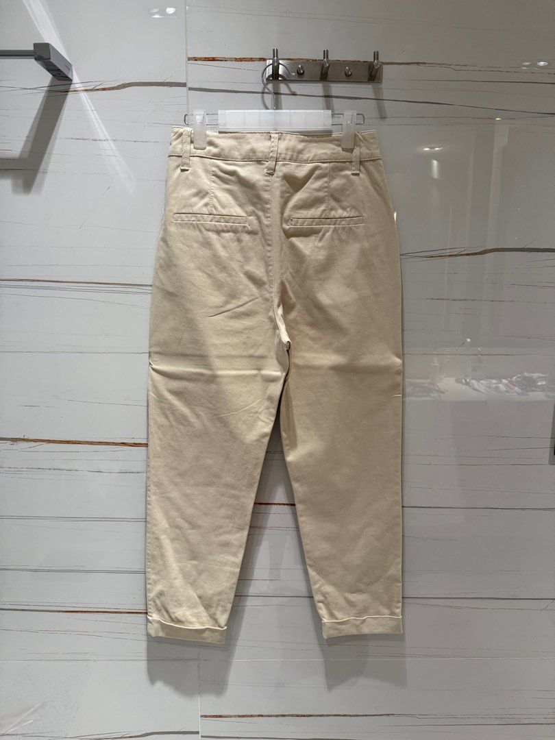 Bershka Cropped Khaki Pants (Category: Other Bottoms) located in Mandaluyong City. Submitted by my.closetcleanup (Listing ID 1350853196, Image 2). Description: Payment Methods: GCash BDO Metrobank Delivery Options: Metro Manila - Lalamove or Grab Provincial - LBC Shipping fee shouldered by buyer.