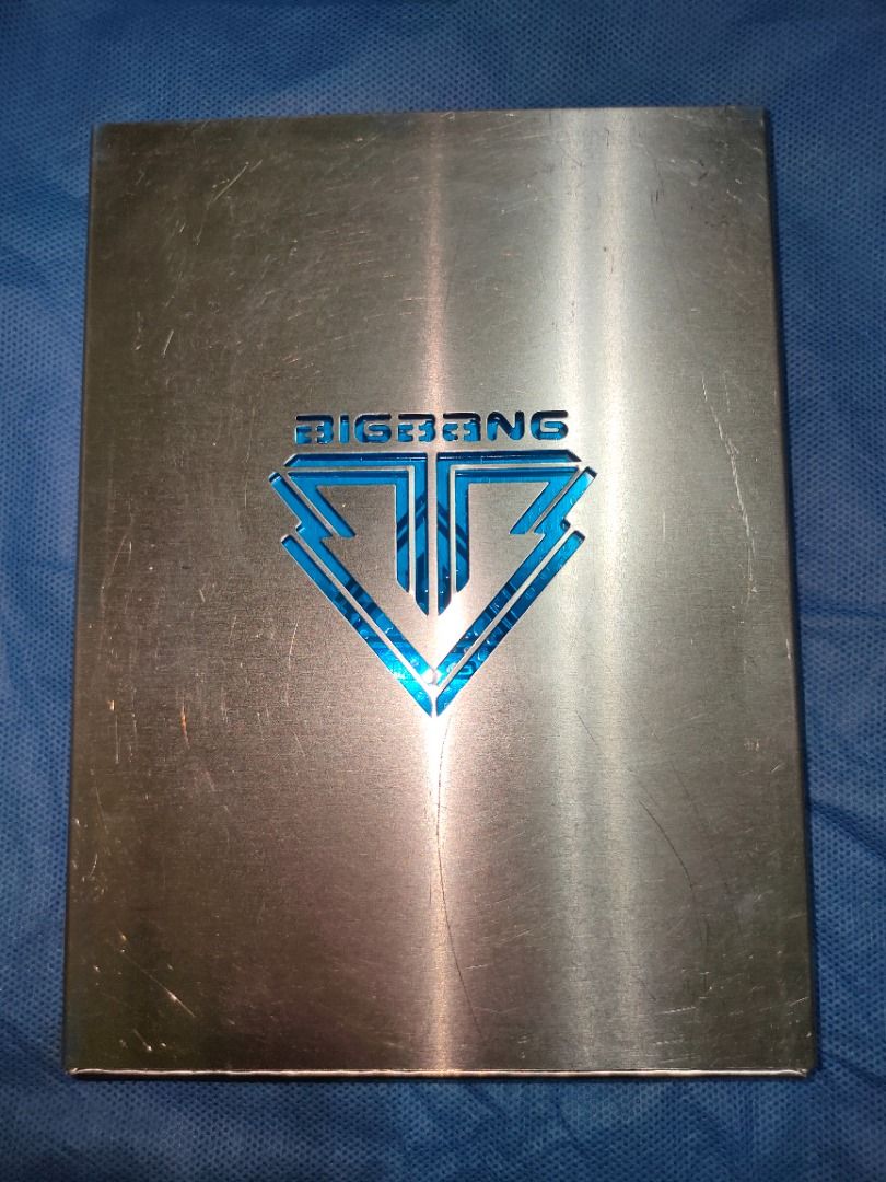 BIGBANG - ALIVE 台灣獨佔豪華限定盤TOP版+抽獎小卡, 書籍、休閒