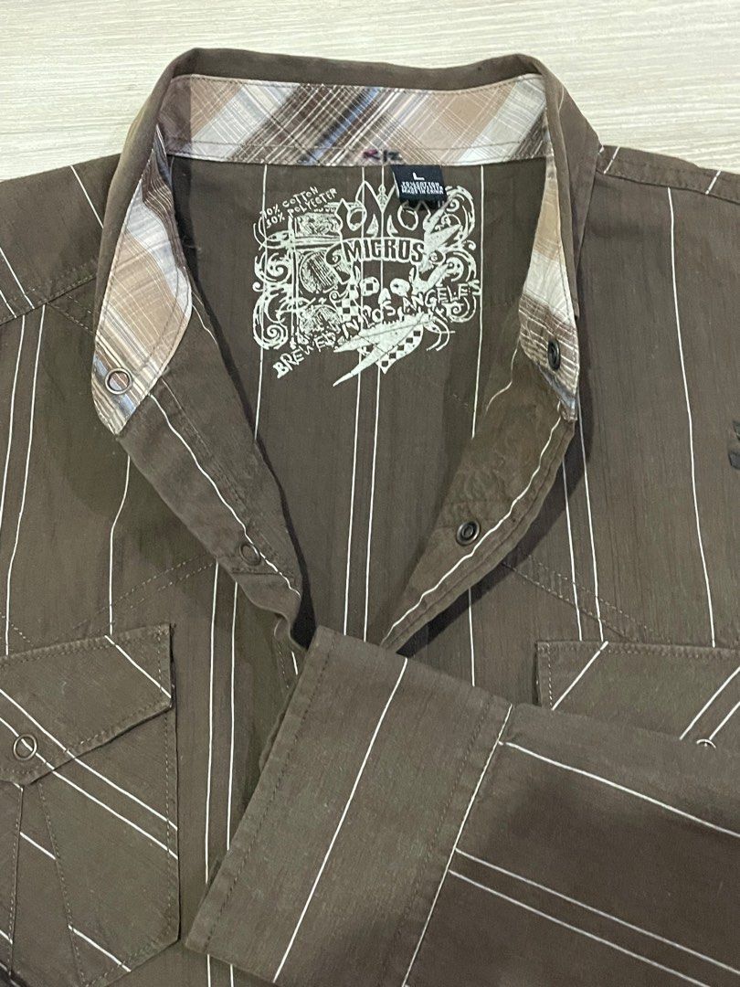 button up (Category: Coats, Jackets and Outerwear) located in Ipoh. Submitted by sayedahhmd (Listing ID 1350884777, Image 3). Description: boleh offer kalau fast payment!!.