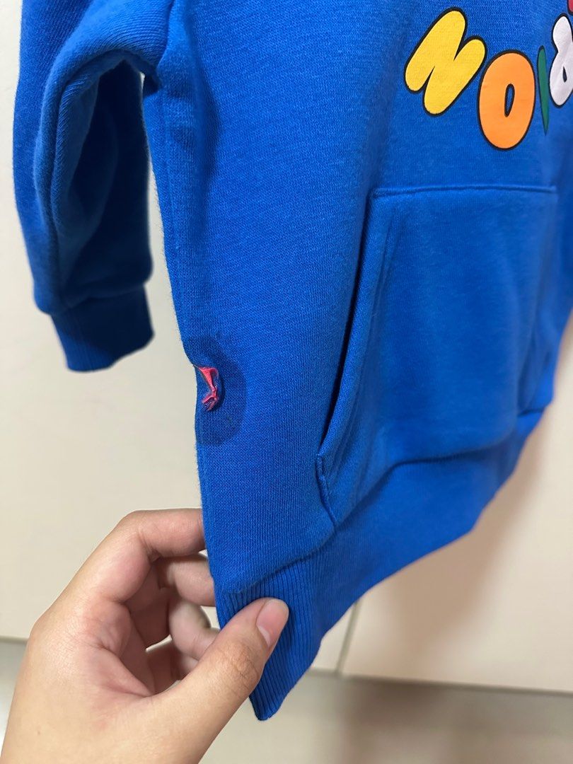 Champion hoody for toddler (Category: Babies & Kids Fashion) located in Binangonan. Submitted by tinderella_ (Listing ID 1350713455, Image 3). Description: Bought this from US 🇺🇸 Has minimal issue, seen on photo (slime stain) Super bago pa 😊 .