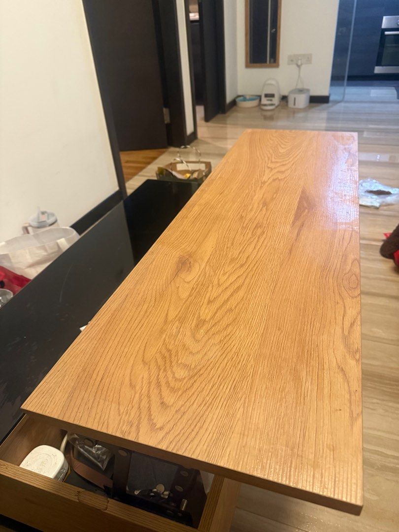 Coffee table (Category: Tables & Sets) located in Singapore. Submitted by sglow88 (Listing ID 1350826367, Image 1). Description: Flexible with places for storage .