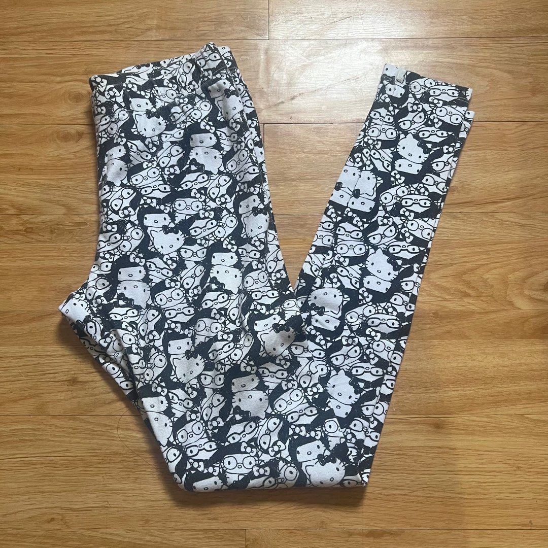 forever 21 hello kitty leggings (Category: Other Bottoms) located in Malabon City. Submitted by minidressmonster (Listing ID 1350752236, Image 1). Description: f21 hello kitty leggings xs-s no major flaws but preloved so please manage your expectations waist 25-26 inches length 34 inches.