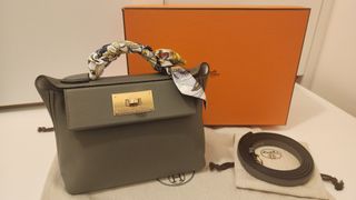 （分類：）位於 。 由 luxury_wide 提交（商品編號 1350832534，圖片 1）。簡介： 。