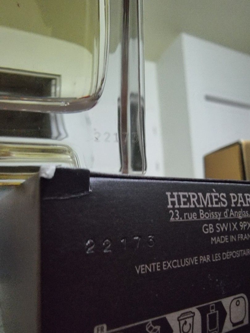 Hermes Terre D'Hermes Eau de Toilette (Category: Fragrance & Deodorants) located in Manila. Submitted by fragccident (Listing ID 1350715891, Image 2). Description: Hermes Terre D'Hermes Eau de Toilette great office scent (CEO/management vibes) juice level is in the picture full presentation price is firm downsizing my collection.