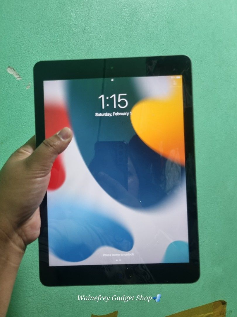 iPad 5th Gen 32gb (Category: iPad) located in San Juan City. Submitted by wainefreygadgetshop (Listing ID 1350878829, Image 2). Description: iPad 5th Gen 32gb Wifi Only NTC APPROVED ALL WORKING MAY DENTS NORMAL PO SA 2NDHAND SEE POSTED PICTURES *REPLACE LCD DAHIL BASAG KAYA MURA PERO DI NAMAN NAKAKA APEKTO SA PERFORMANCE NAGAGAMIT PA PEDE PANG BUSINESS/ONLINE CLASS /FOR WORK NAGAGAMIT PA . Buy at your own risk 😊 MAGBASA KA MUNA BAGO KA MAG REACT