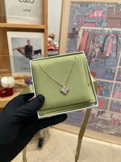 (Category: ) located in . Submitted by collynluxurybag (Listing ID 1350860238, Image 1). Description: .
