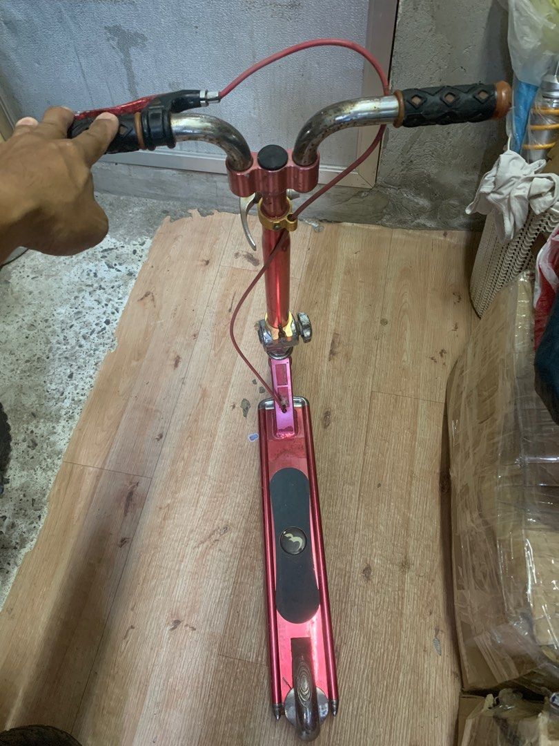 Kick scooter (Category: Other Sports Equipment and Supplies) located in Manila. Submitted by akotisay (Listing ID 1350793022, Image 2). Description: Kick scooter Heavy duty With light on front wheel Folding Good for adult also Adjustable handle up and down Good condition With signs of usage Ready to use Centrak Signal Village Taguig City Pm or txt 09957525547 1700 pesos .