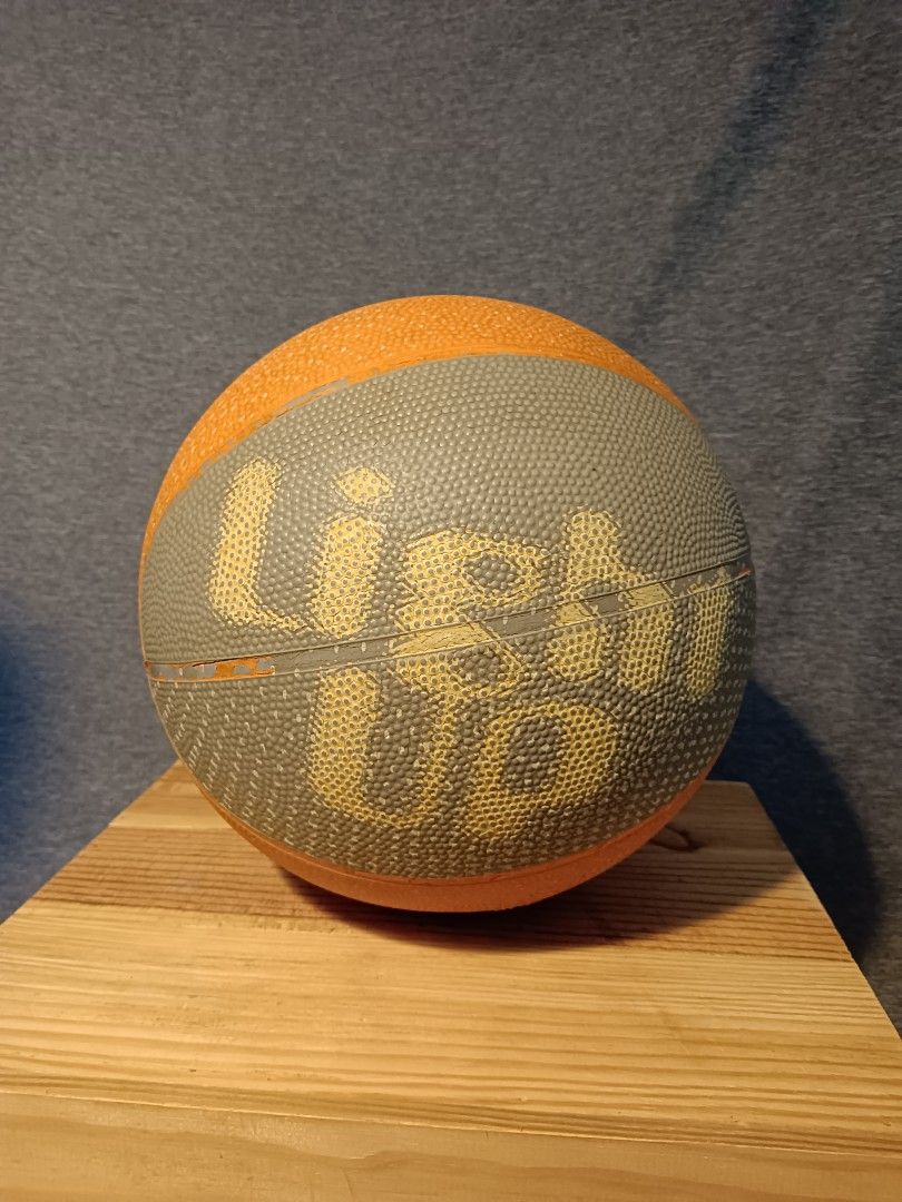 Light up 籃球 不會亮 其他功能正常