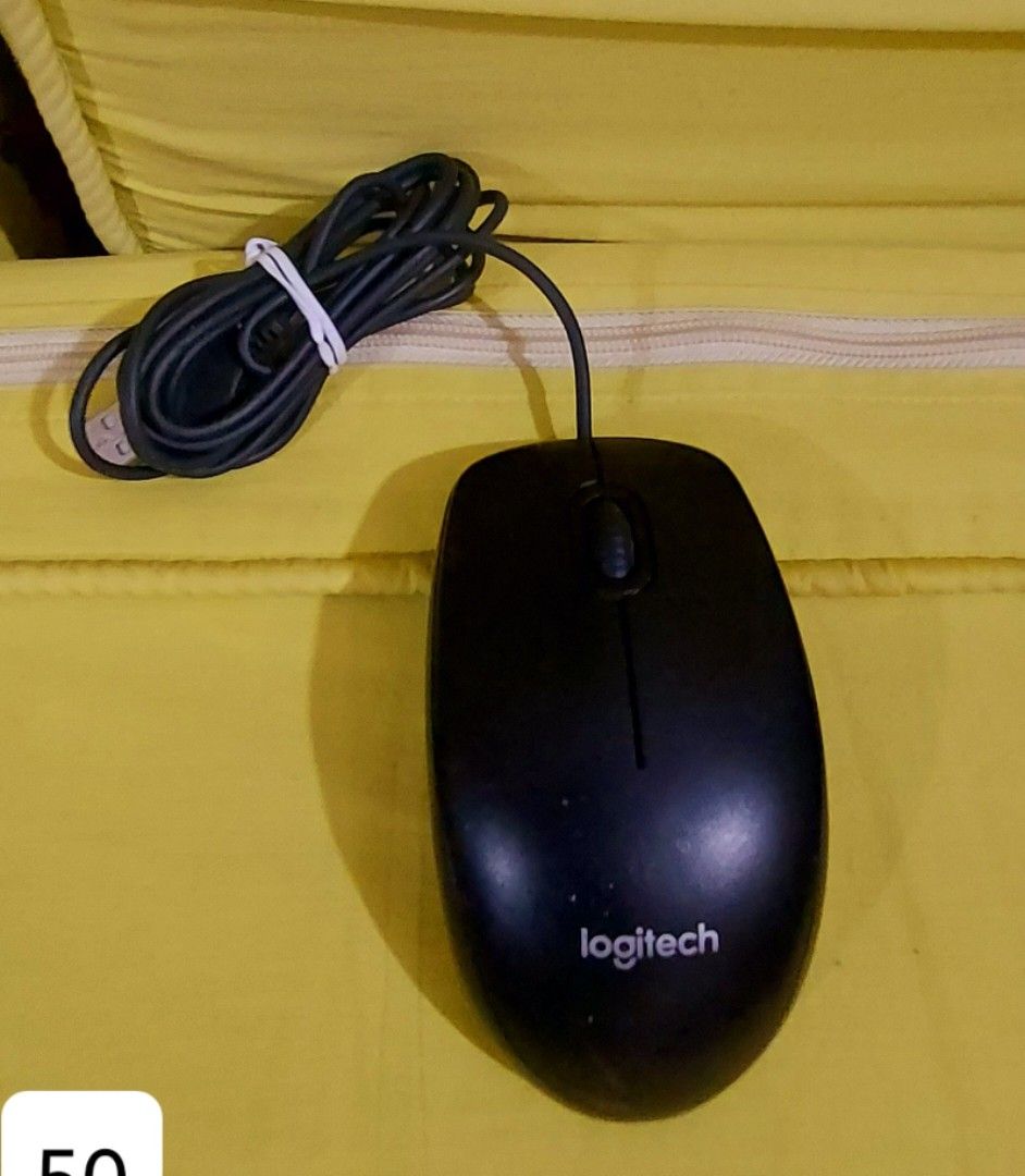 Logitech computer mouse (Category: Mouse & Mousepads) located in Cavite. Submitted by dresseyy_collections (Listing ID 1350872943, Image 1). Description: .
