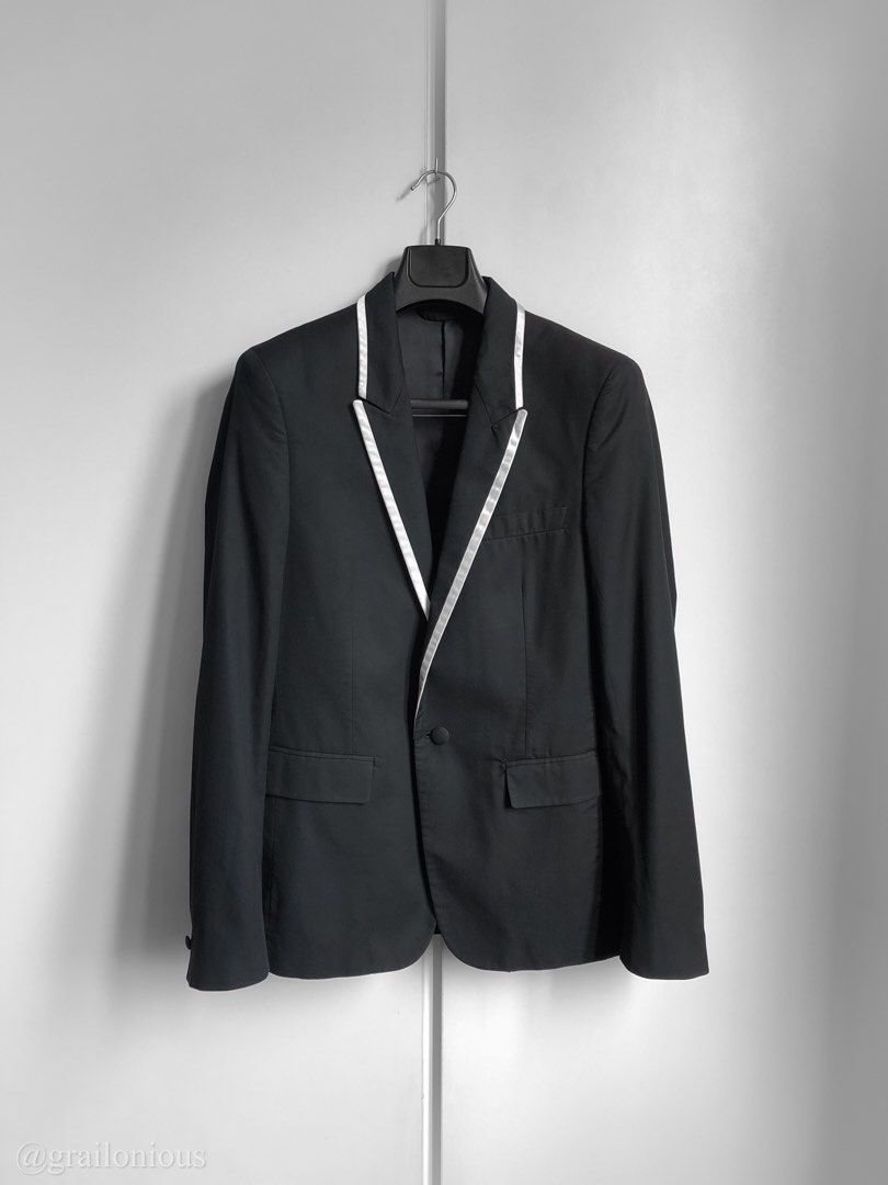 Maison Margiela Line 14 Dinner Suit (Category: Sets & Coordinates) located in Quezon City. Submitted by grailonious (Listing ID 1350630738, Image 3). Description: Made in Italy. 9/10 Minor fading on collar. size 46 suit, Jacket fits mens M, pants fit size 32 selling for Php 26,900, negotiable measurements on request like balenciaga, dior homme, etc..