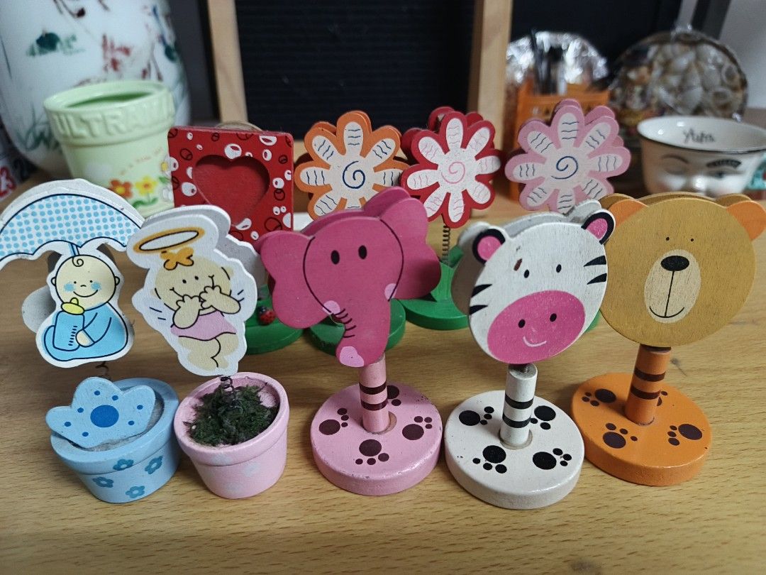 Memo or picture holder take all (Category: Vintage Collectibles) located in Caloocan City. Submitted by appleblossoms07 (Listing ID 1350806271, Image 2). Description: take all.