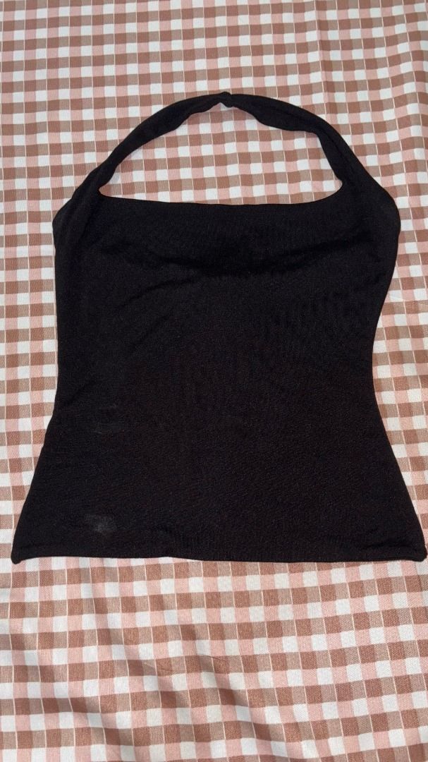 Mera Black Halter Top (Category: Sleeveless) located in San Pablo. Submitted by sellrie (Listing ID 1350772256, Image 2). Description: .