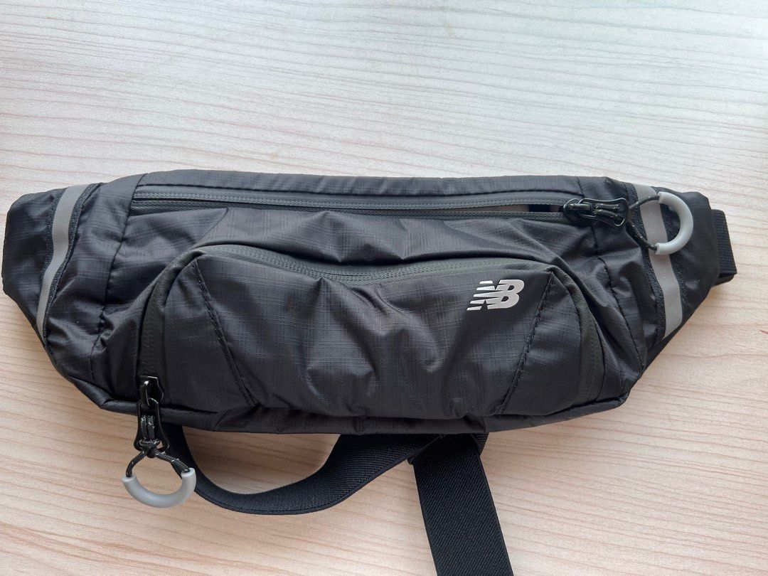 New Balance Belt Bag (Category: Cross-body Bags) located in Quezon City. Submitted by freedomsturtle (Listing ID 1350894785, Image 1). Description: Bought for 1800 from Planet Sports last January, tried once to fit but too big for me Tag already removed.