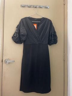 (Category: ) located in . Submitted by thriftbooktreasure (Listing ID 1350784575, Image 1). Description: .