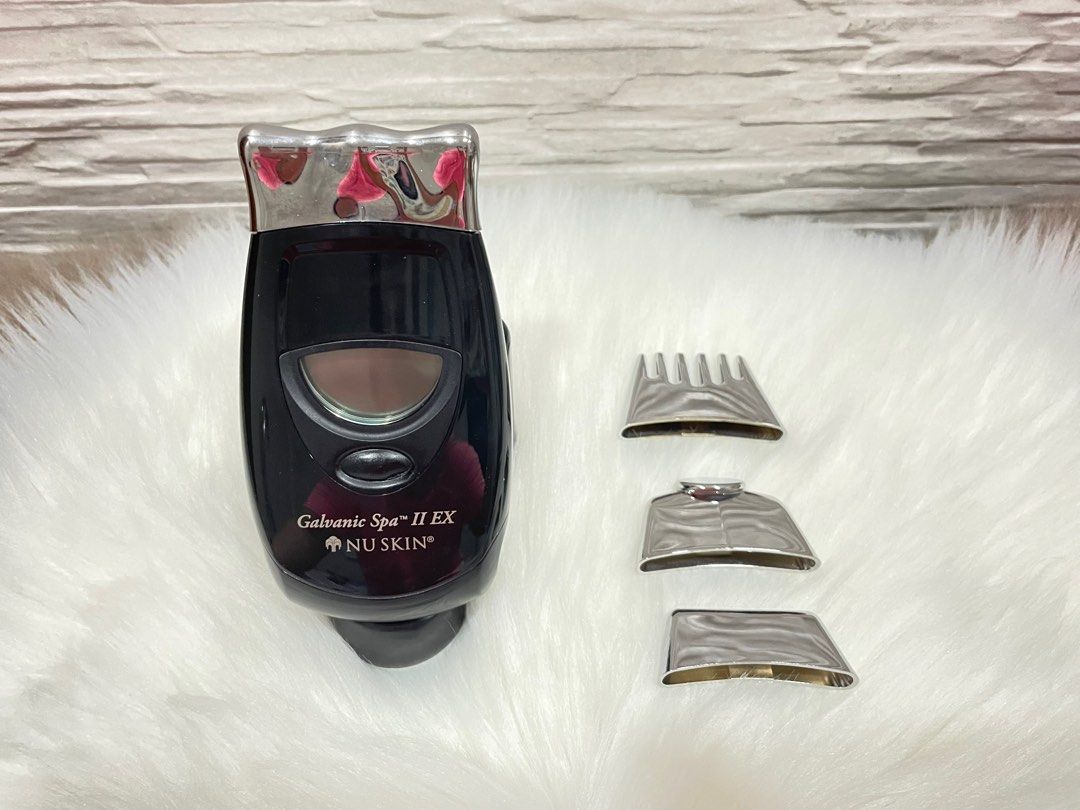 NU SKIN - GALVANIC SPA II EX (Category: Face Care) located in Manila. Submitted by jen_888 (Listing ID 1350891732, Image 3). Description: NU SKIN GALVANIC SPA SYSTEM II • Pre Loved Item • Wala na po ung pinaka pang Spa nya, ung nasa pic na lng po natira • RFS: Decluttering (gift po na hindi po sya nagamit).