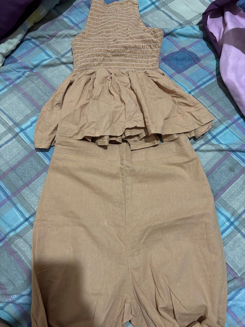 Nude/Brown Coords Pants and Backless Halter Top (Category: Sets or Coordinates) located in Dasmarinas. Submitted by chzyumburger (Listing ID 1350887044, Image 2). Description: tried once to check the fit lang. Di pa nagagamit ^__^ very cute backless top!! Can fit small to medium frame 26-27 waistline Pants is 37 inches long mop: gcash/bdo/seabank mod: lbc/jnt/lalamove.