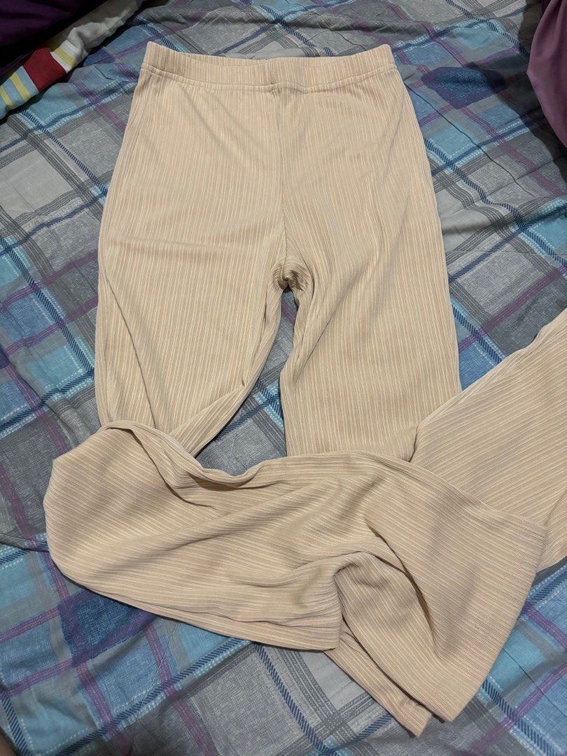 Nude/Light brown GTW Urban Flared Pants (Category: Other Bottoms) located in Dasmarinas. Submitted by chzyumburger (Listing ID 1350886341, Image 1). Description: Used once lang ^__^ can fit 25-28 waistline, stretchable length is 110 cm very cutesie! mop: gcash/bdo/seabank mod: lbc/jnt/lalamove.