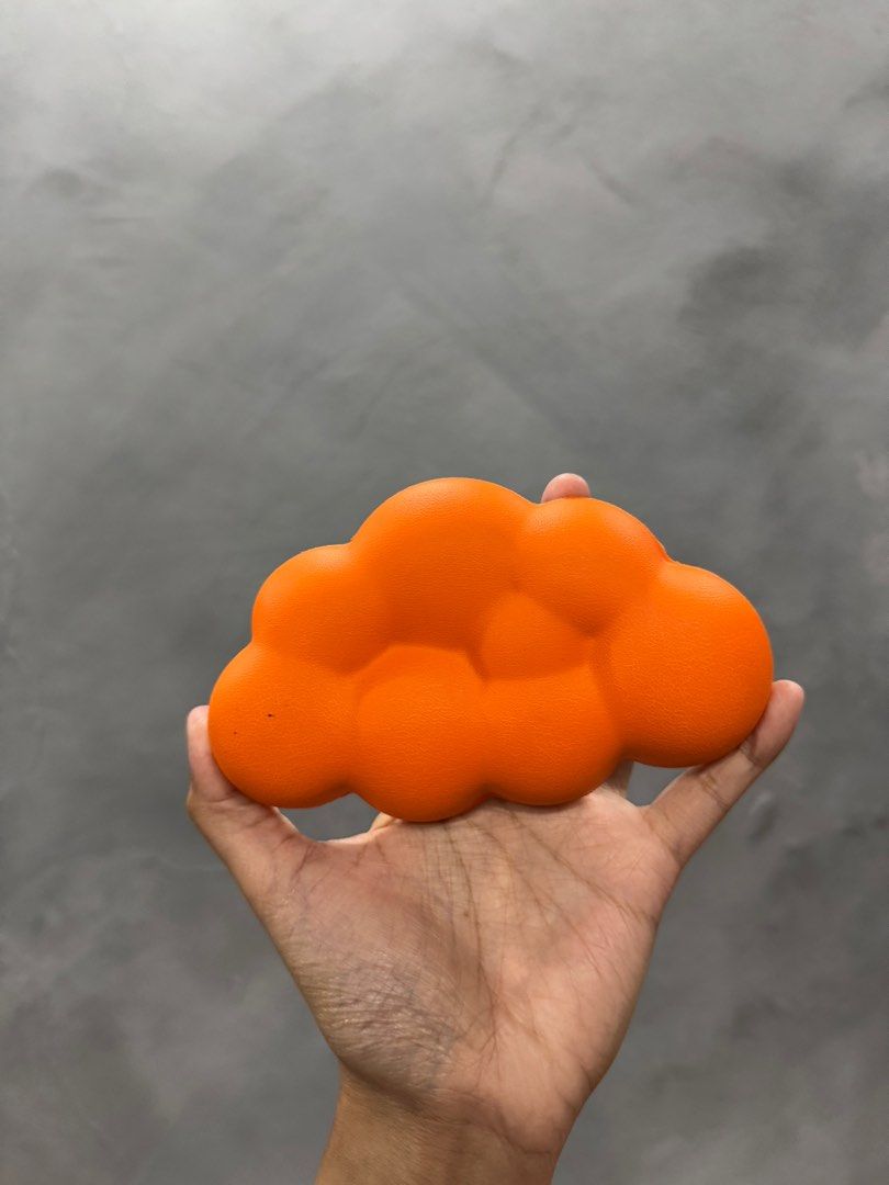 ORANGE WRIST REST CLOUD MOUSE PAD (Category: Mouse & Mousepads) located in Caloocan City. Submitted by anglca_ (Listing ID 1350893424, Image 1). Description: - orange - new, never used north caloocan. pm me!.