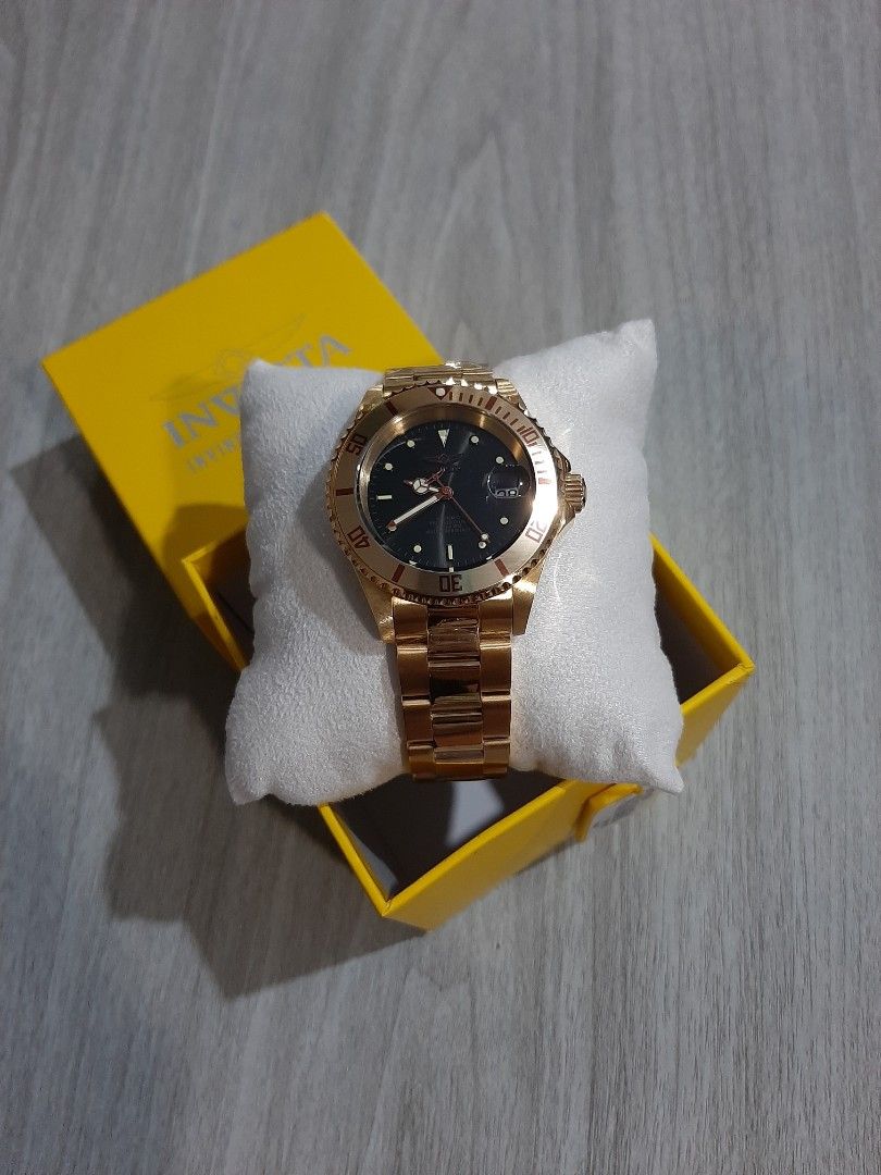 Original Invicta Pro Diver Automatic Unisex Watch (Category: Men's Watches) located in Mandaluyong City. Submitted by time_machine28 (Listing ID 1350850467, Image 1). Description: Ptpa, SALE...SALE...SALE... SALE...SALE...SALE... 6,800 pesos only Invicta Pro Diver Automatic Model 28664 Original/legit Brandnew Selling low Gold tone Black face Fit's up to 8 inches wrist Bought in u.s Unisex Size 40mm 09173459191 Mandaluyong here Mop:BDO or gcash Sr