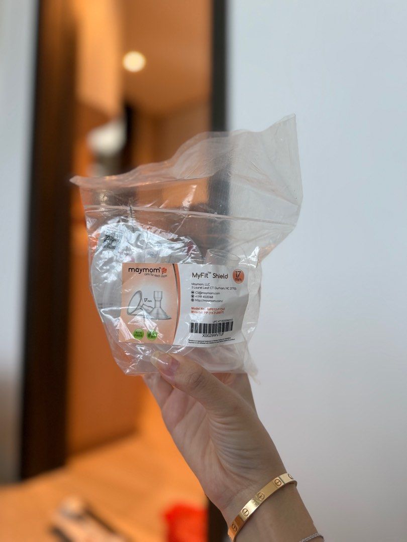 Pump shield (Category: Breastfeeding & Bottle Feeding) located in Singapore. Submitted by cathlyn88 (Listing ID 1350820646, Image 1). Description: Maymom 17mm.
