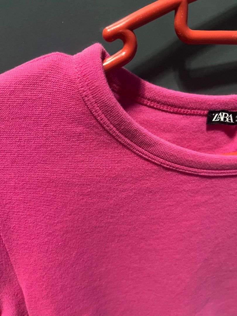 Ribbed crop top (Category: Shirts) located in Malabon City. Submitted by manymoon (Listing ID 1350778462, Image 3). Description: Used once Size XS-S Semi stretchable Color condition 10/10 Off zara.