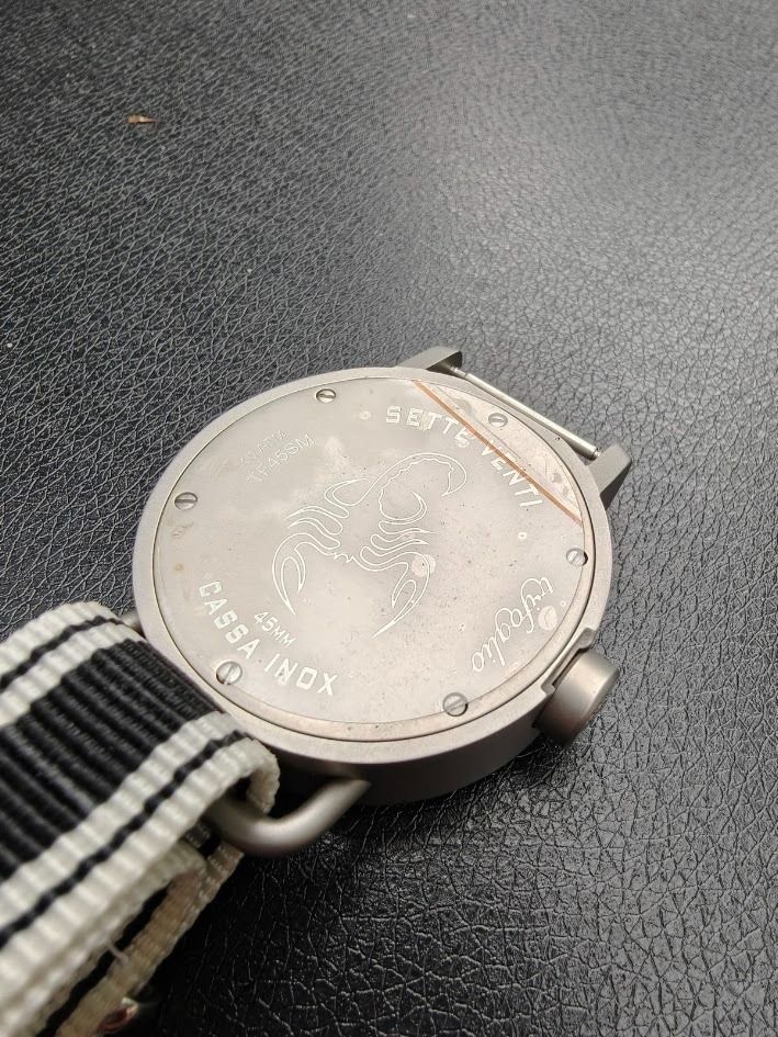 Sette Venti Automatic (Category: Men's Watches) located in Singapore. Submitted by sonuva (Listing ID 1350751950, Image 4). Description: Got this watch from Spring Sprang Sprung 2023. Impulse buy. Selling as it's not getting wrist time (prefer less chunky watch). Leather strap is unused. Watch paired with Nato strap. Only wore to office couple of times. For some reason, the sides seem foggy (see picture). Back looks dirty from picture due to stic