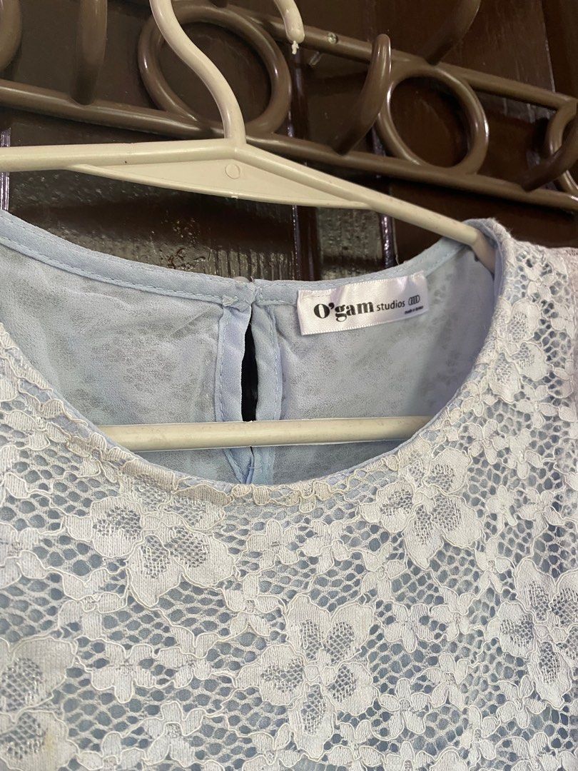 Sky Blue sleeveless (Category: Blouses) located in Manila. Submitted by pinpoints (Listing ID 1350734870, Image 2). Description: Very cute to wear. With lining.