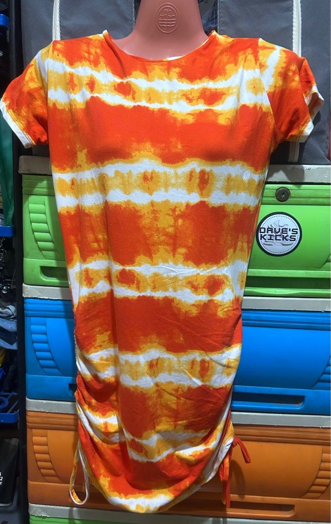 Blouses for Sale 50pesos each (Category: Blouses) located in Pasig City. Submitted by Ghrayzieeeeeee (Listing ID 1350783879, Image 2). Description: Varoius blouses for 50pesos each only. For small frame.
