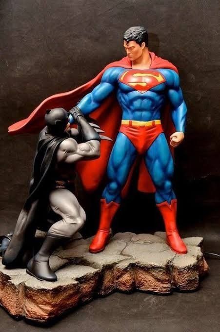 Superman Vs Batman 1/4 Statue (Category: Figurines & Statues) located in Manila. Submitted by lbj.lbj (Listing ID 1350842826, Image 1). Description: Complete with box. Pick up place : Alabang Area.