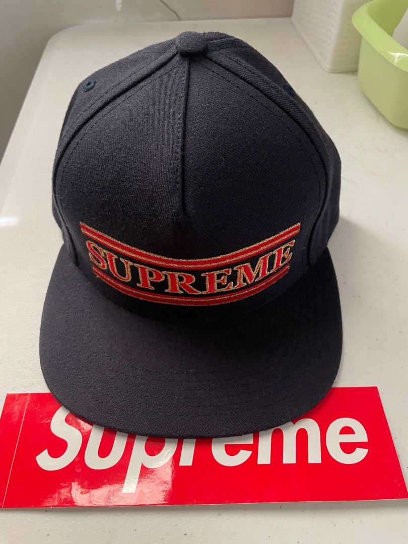 Supreme snapback (Category: Caps & Hats) located in Manila. Submitted by wsilbc310 (Listing ID 1350789148, Image 1). Description: deads stock kayo nlang mag pakabit ng male snap .