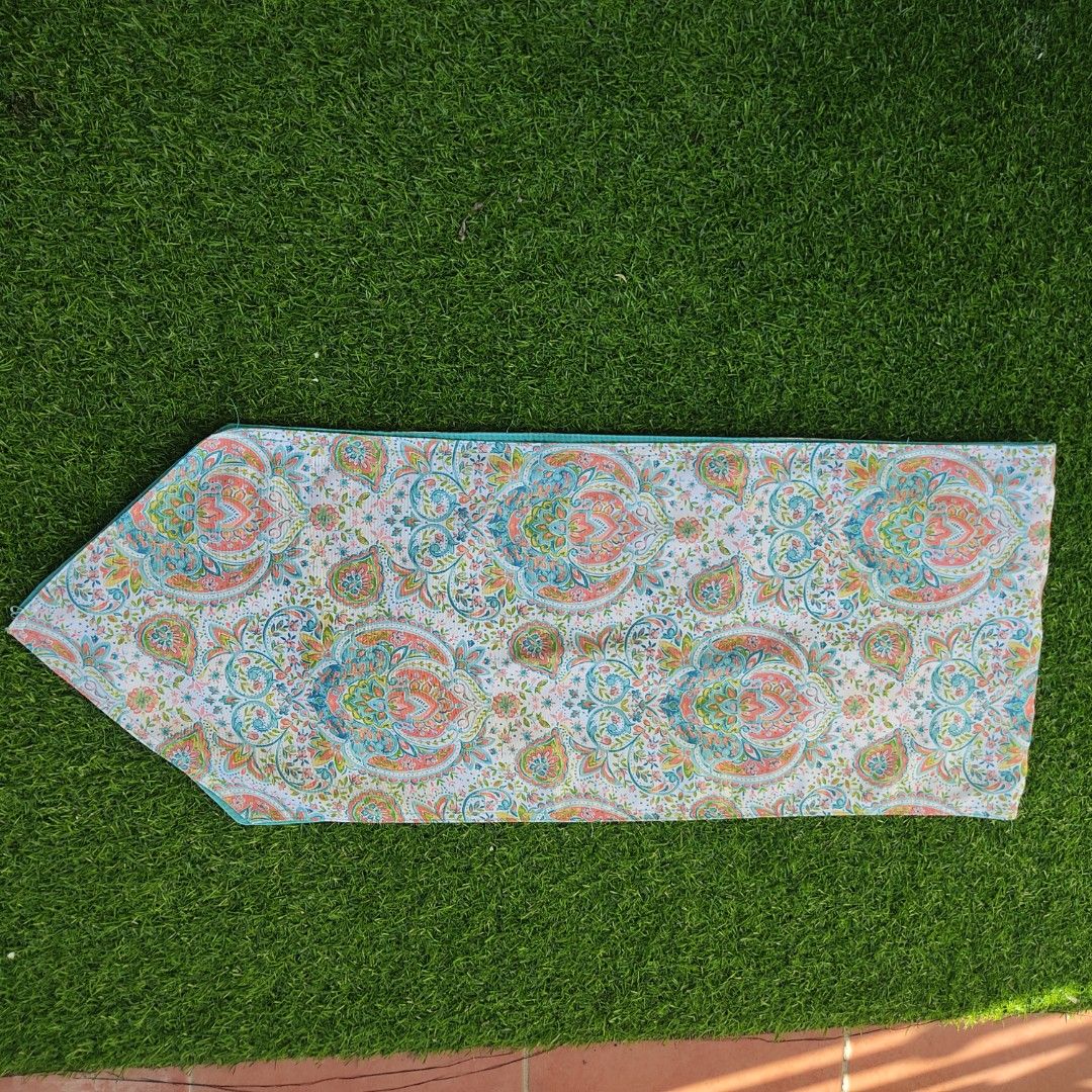 Table runner (Category: Table Linen & Textiles) located in Las Pinas. Submitted by minimy (Listing ID 1350786403, Image 3). Description: ✅size 170cmby 35cm ✅good for 6seater table ✅like new ✅shipping by lalamove from last pinas c/o buyer.