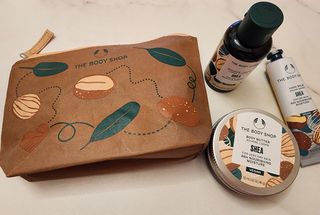 （分類：）位於 。 由 in.col 提交（商品編號 1350815374，圖片 1）。簡介： 。