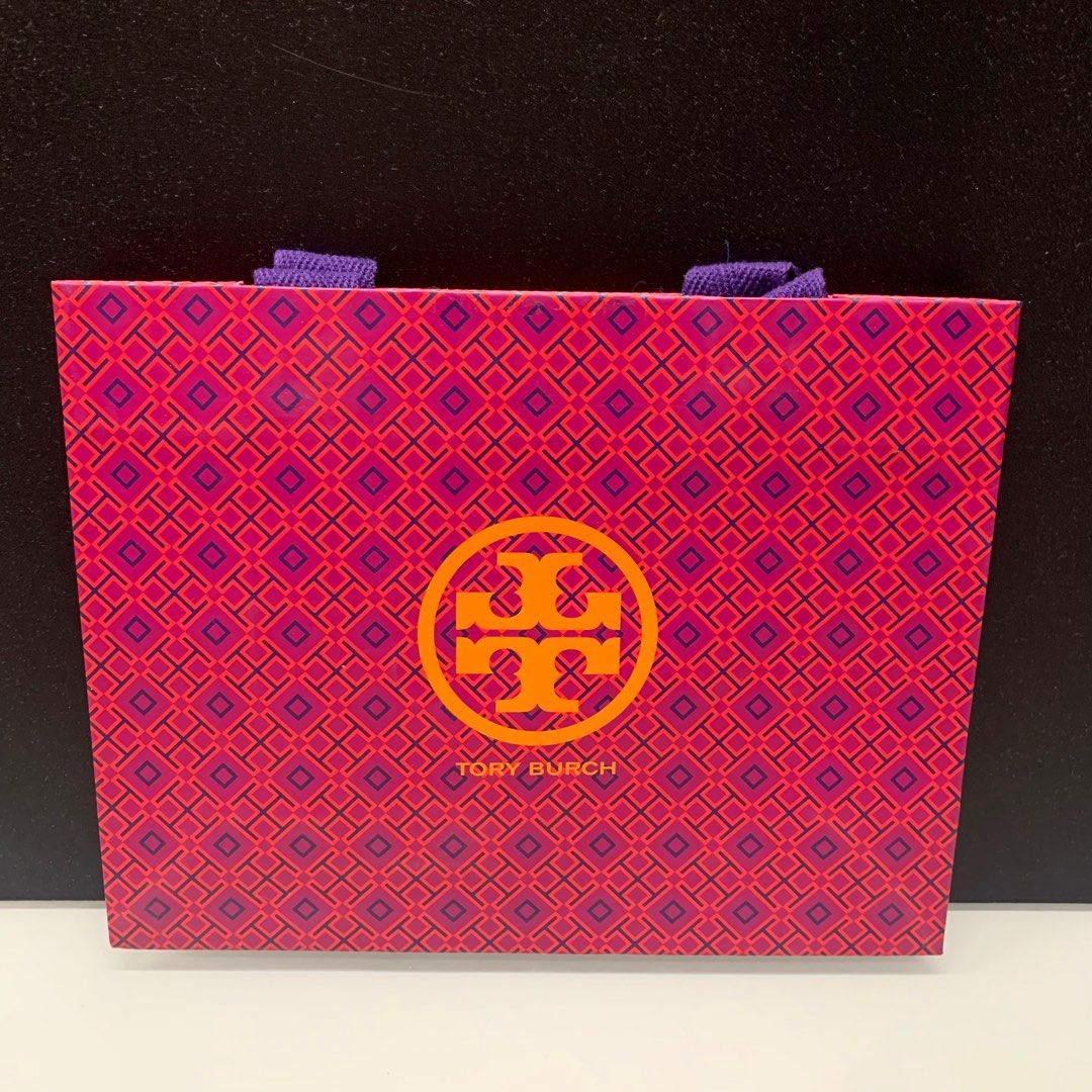 Tory Burch Small Paperbag (Category: Luxury Bags & Wallets) located in Manila. Submitted by urbanwear (Listing ID 1350841706, Image 1). Description: .