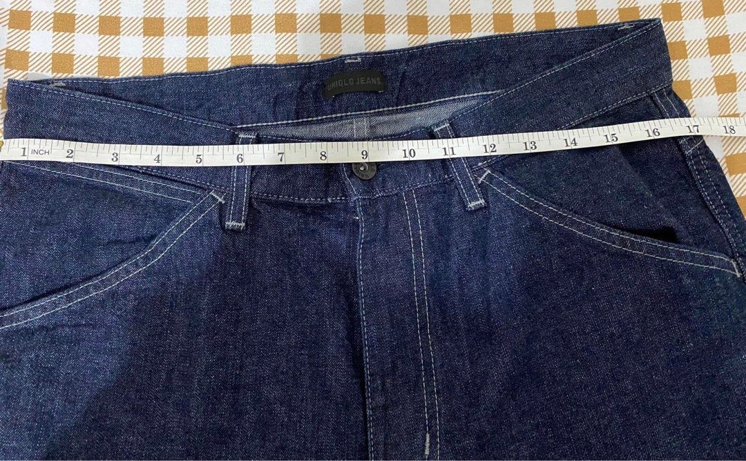 Uniqlo Mens Jeans (Category: Jeans) located in Pasig City. Submitted by crlne (Listing ID 1350806581, Image 3). Description: .
