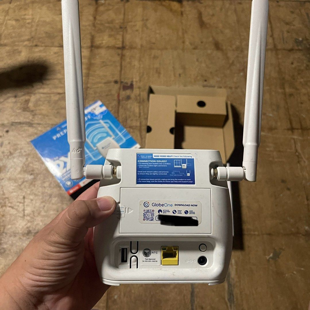 Used Globe At Home Prepaid WIFI (Category: Office & Business Technology) located in Pateros City. Submitted by earthissoft (Listing ID 1350847786, Image 3). Description: .