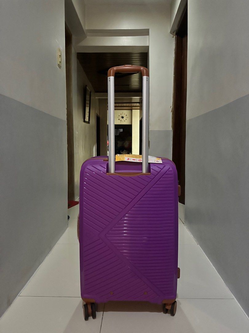 Voyager hard case luggage VIOLET/BROWN (Category: Luggage) located in Paranaque City. Submitted by kaelstoypalace (Listing ID 1350831783, Image 3). Description: TSA LOCK.