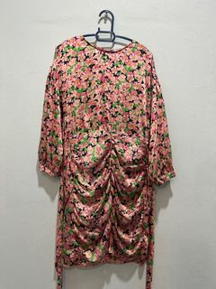 (Category: ) located in . Submitted by ynadira (Listing ID 1350802353, Image 1). Description: .