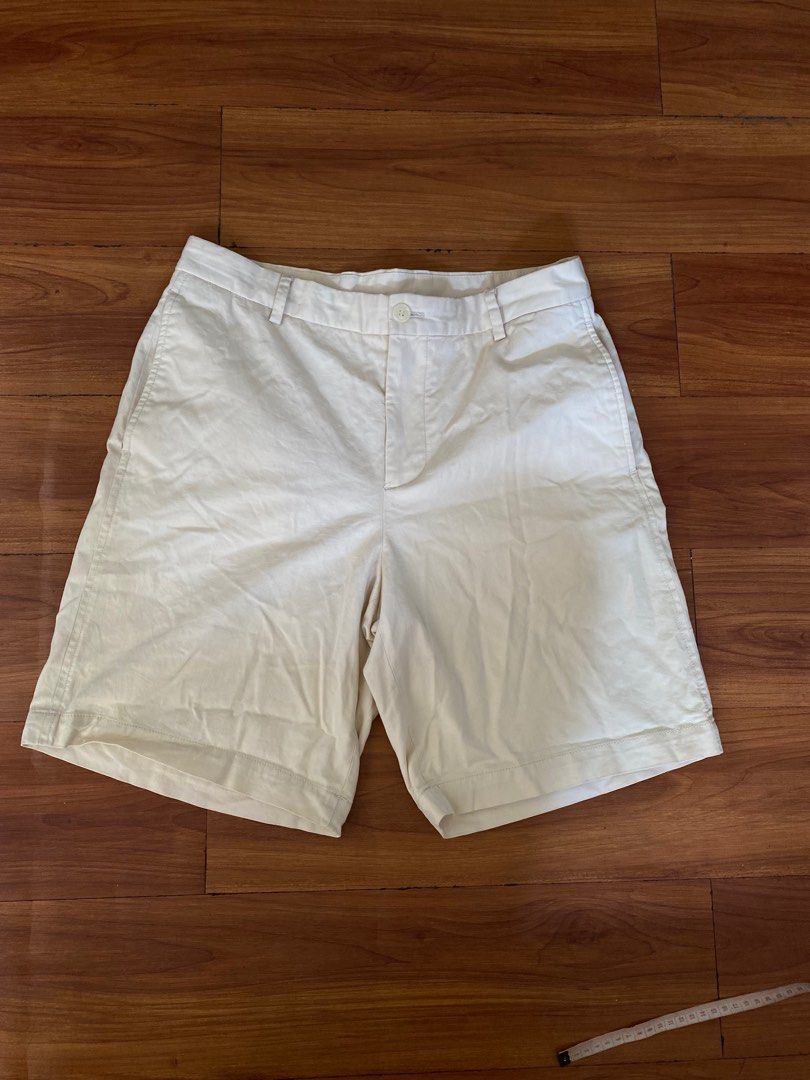 Zara off white beige shorts (Category: Shorts) located in Quezon City. Submitted by kimdelano (Listing ID 1350795825, Image 1). Description: Suze 32-33.