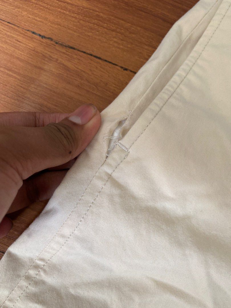 Zara off white beige shorts (Category: Shorts) located in Quezon City. Submitted by kimdelano (Listing ID 1350795825, Image 3). Description: Suze 32-33.