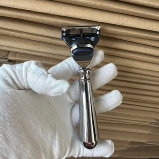（分類：）位於 。 由 brush.collections.shaving 提交（商品編號 1354042378，圖片 1）。簡介： 。